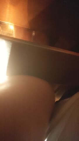 情感主博李寻欢深夜肌肉佬上场牛仔裤胸上纹身妹子，按着腿手指扣逼口交上位骑坐大力抽插猛操